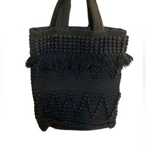 Kip & Co black tásale bag large inner pockets lined